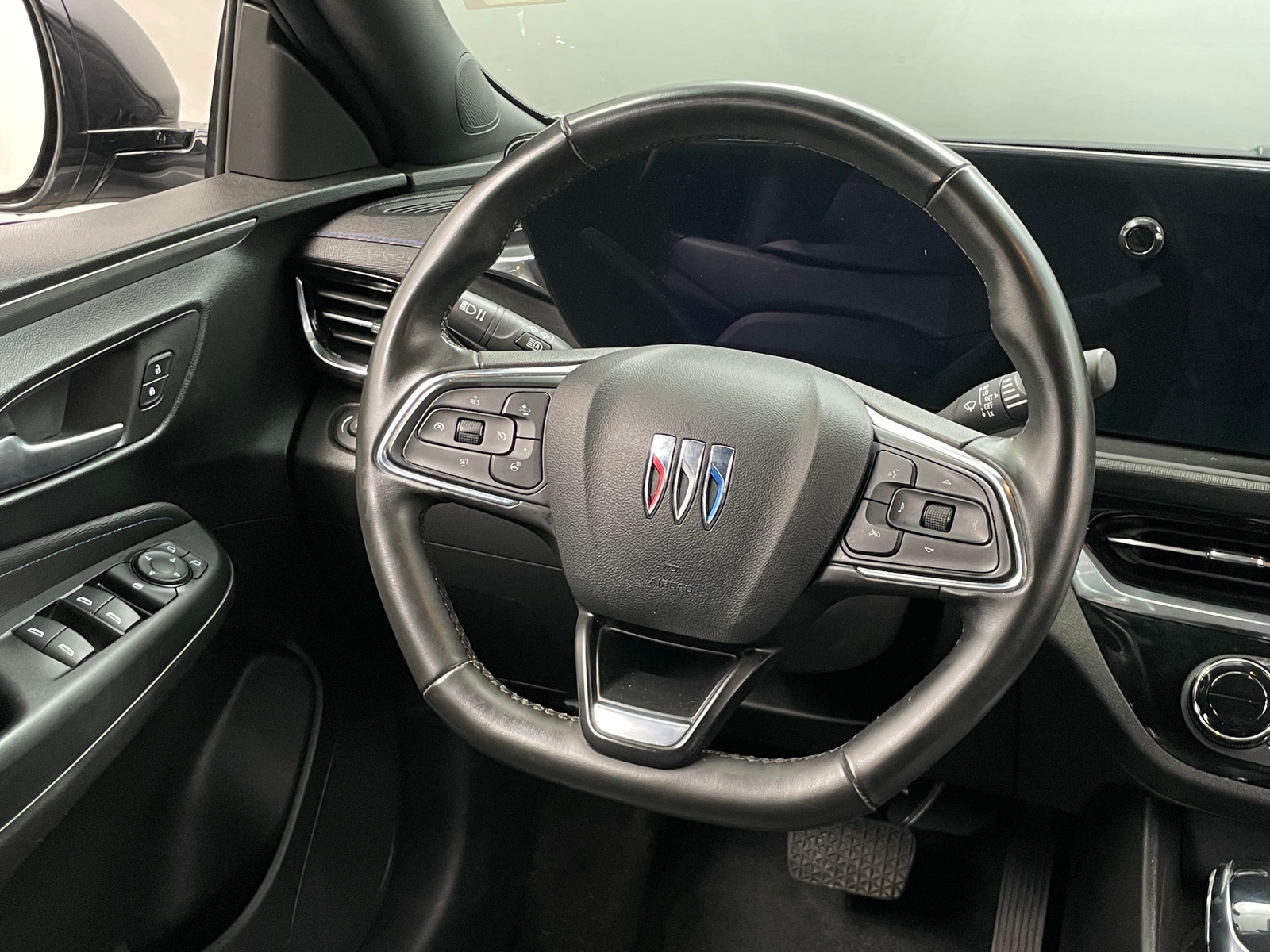 Thumbnail: 2024 Buick Envista - 4
