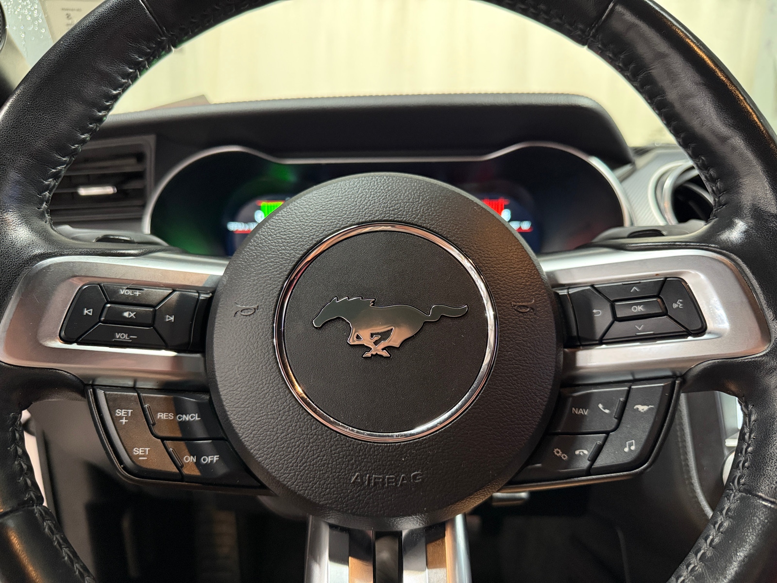 Thumbnail: 2018 Ford Mustang - 5