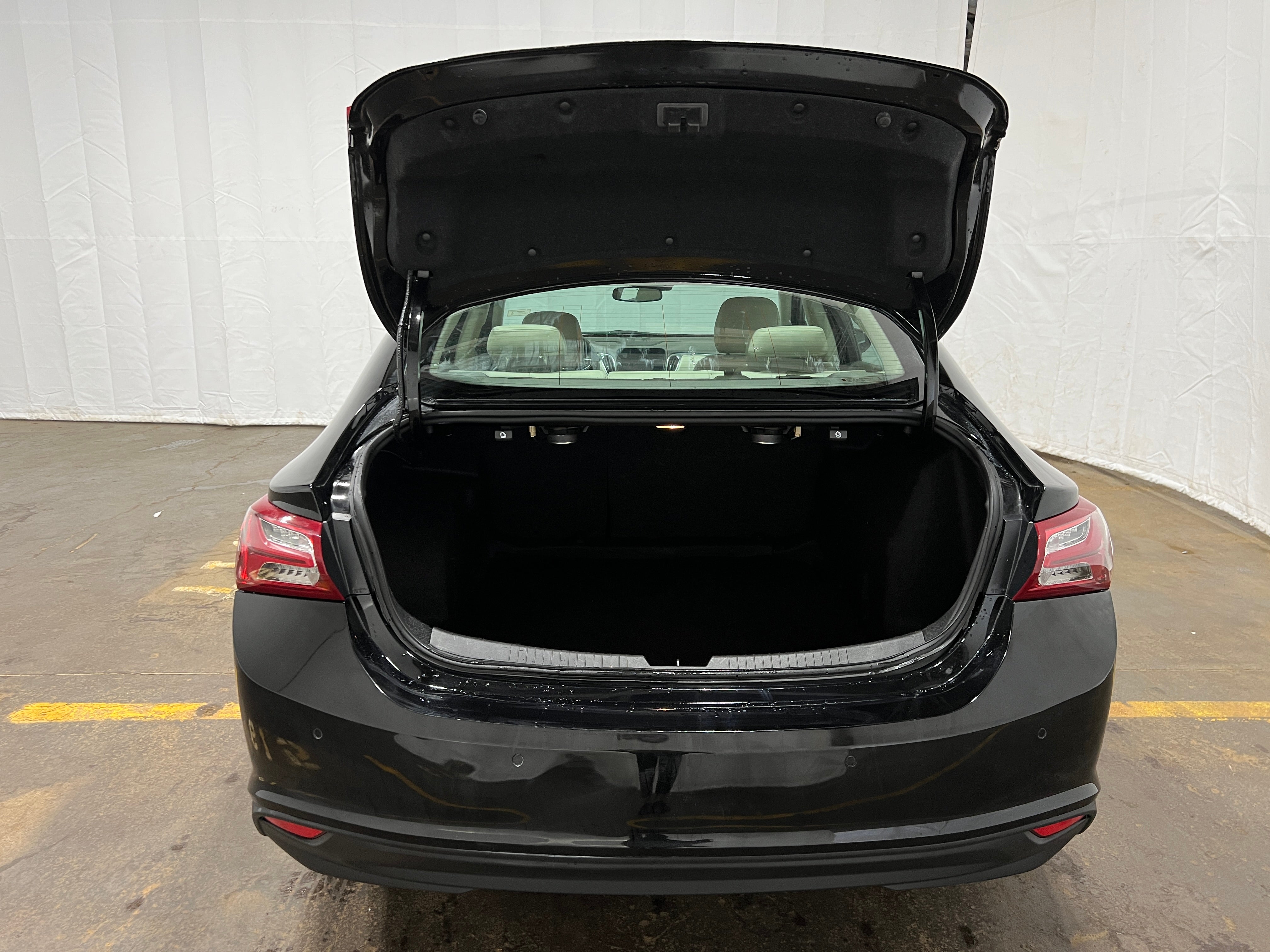2024 Chevrolet Malibu 2LT - Photo 2