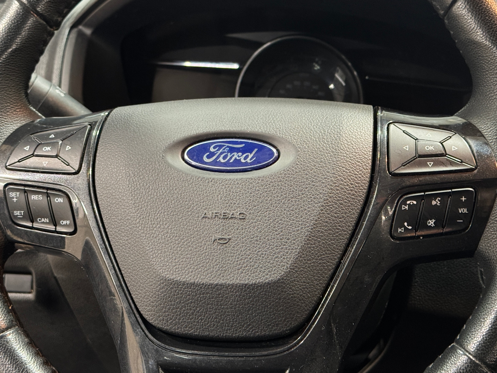 Thumbnail: 2018 Ford Explorer - 5