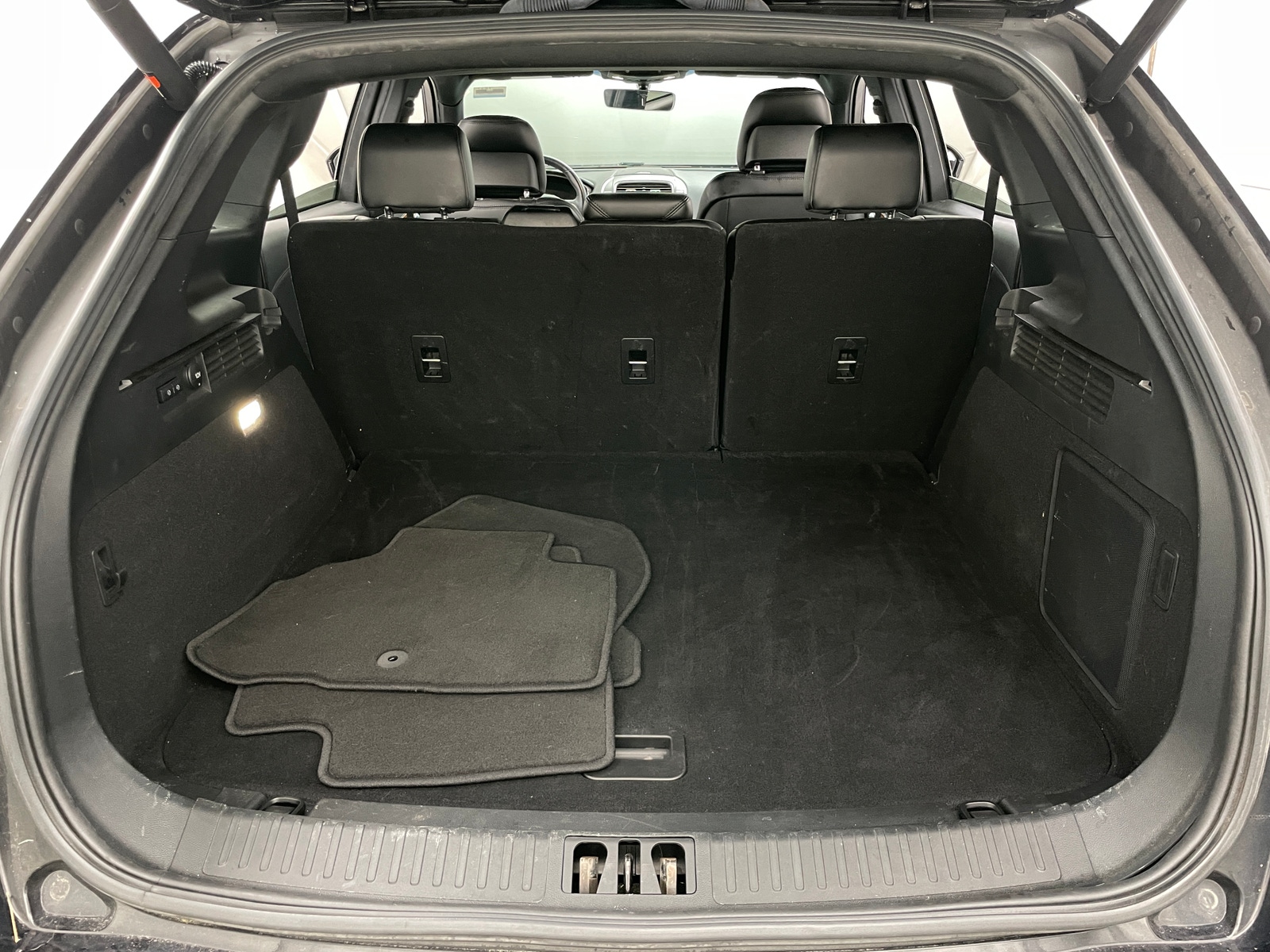 Thumbnail: 2019 Lincoln Nautilus - 6