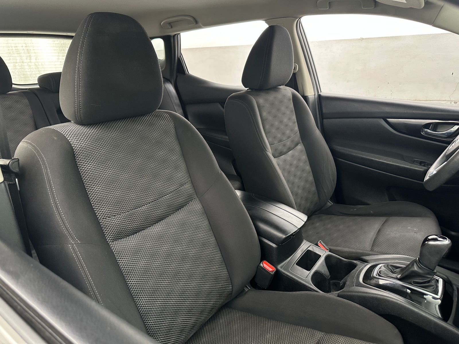 Thumbnail: 2017 Nissan Rogue Sport - 2