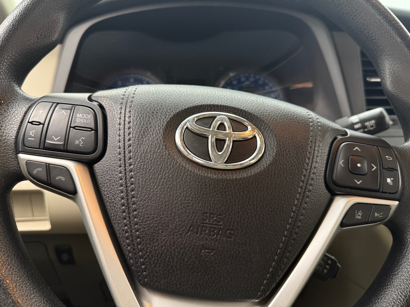 Thumbnail: 2018 Toyota Sienna - 5