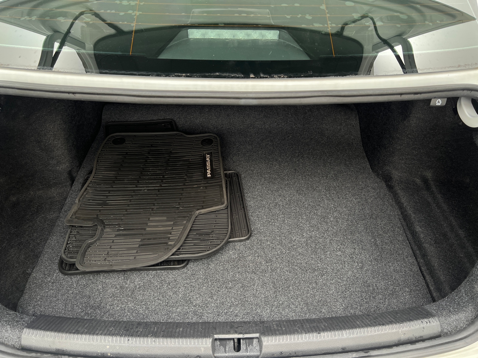 Thumbnail: 2022 Volkswagen Passat - 6