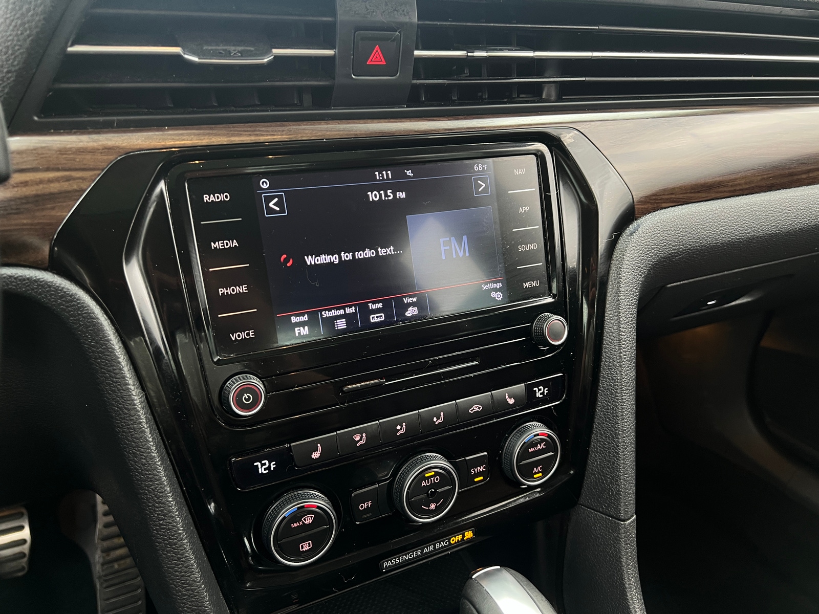 Thumbnail: 2022 Volkswagen Passat - 3