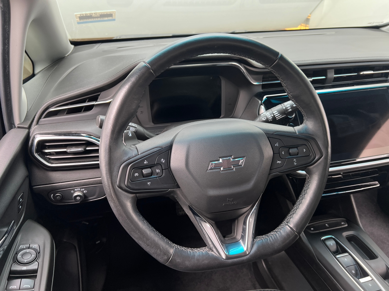 Thumbnail: 2022 Chevrolet Bolt EV - 5