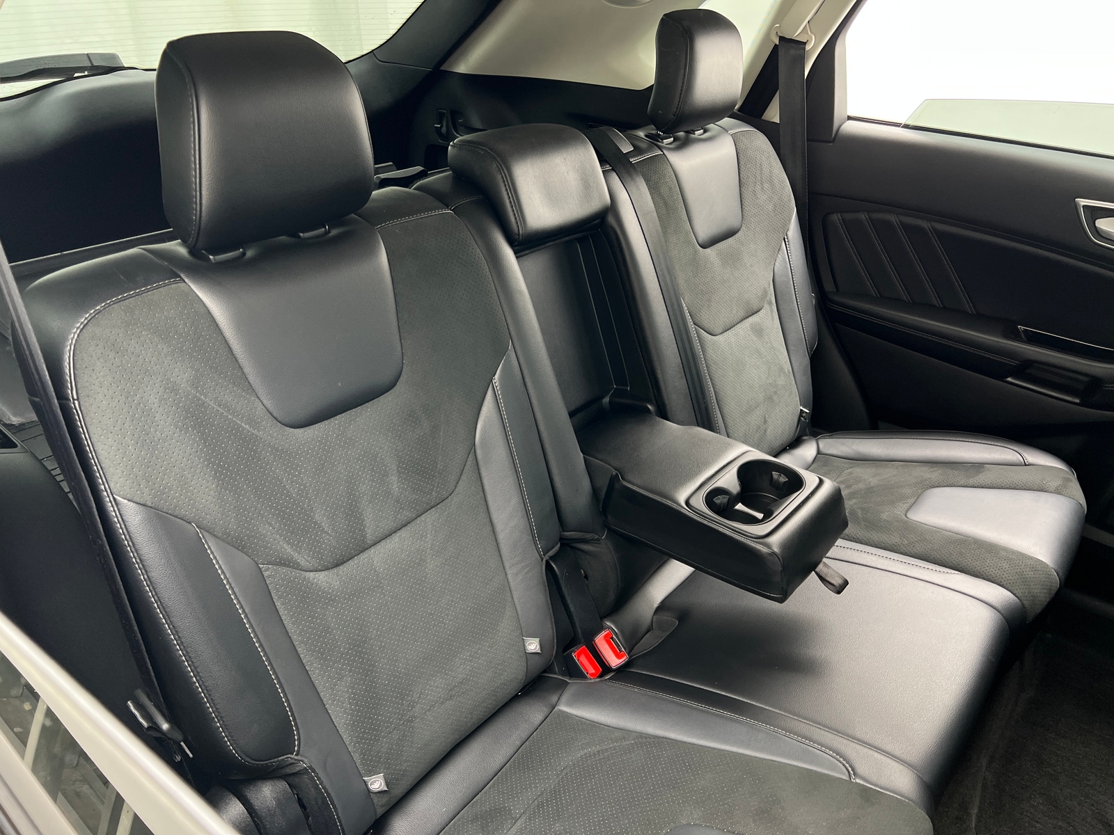 Thumbnail: 2017 Ford Edge - 5