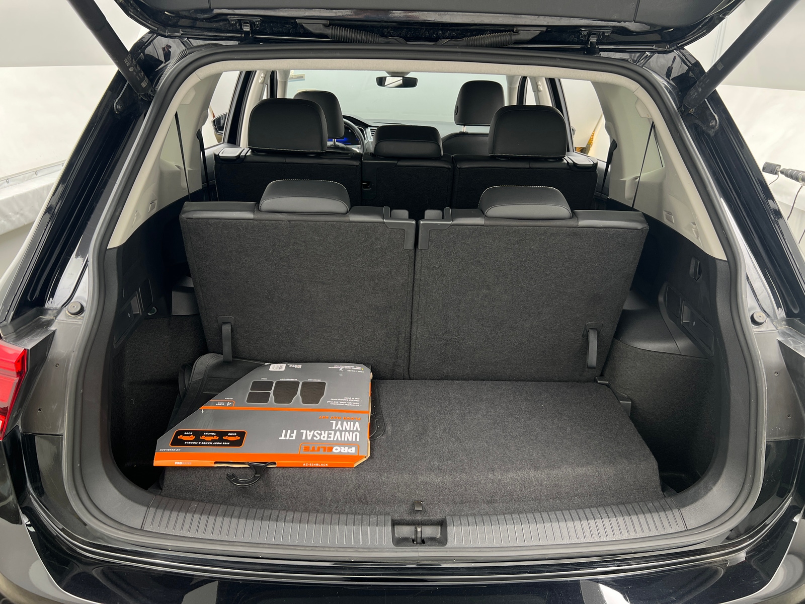 Thumbnail: 2024 Volkswagen Tiguan - 6
