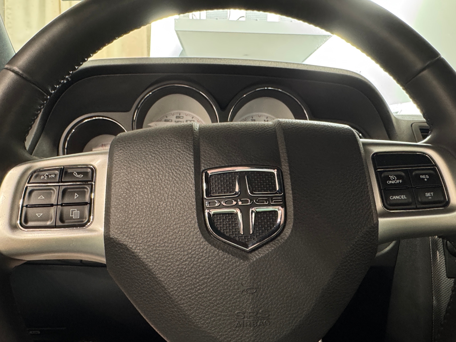 Thumbnail: 2014 Dodge Challenger - 4