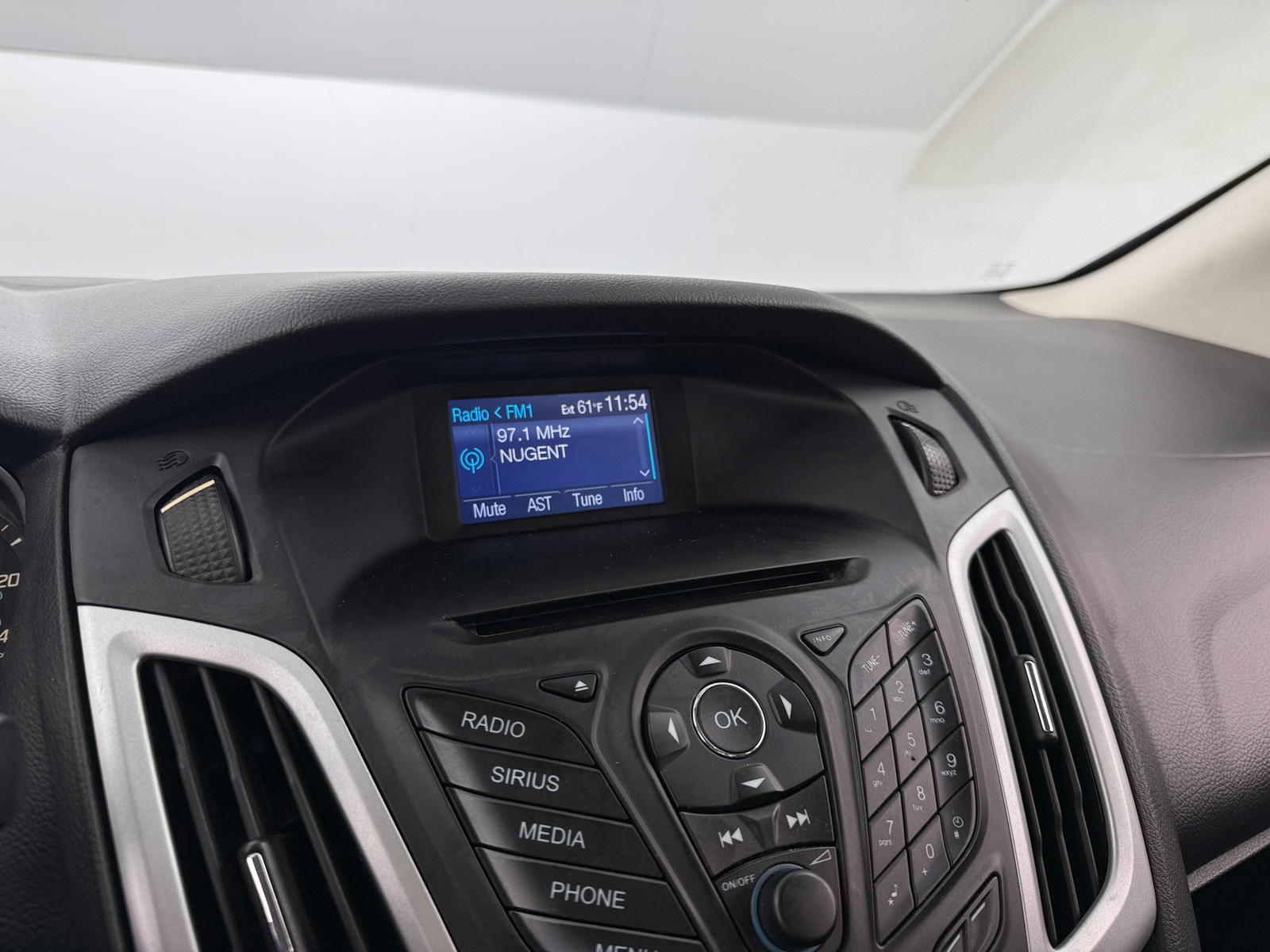 Thumbnail: 2014 Ford Focus - 4