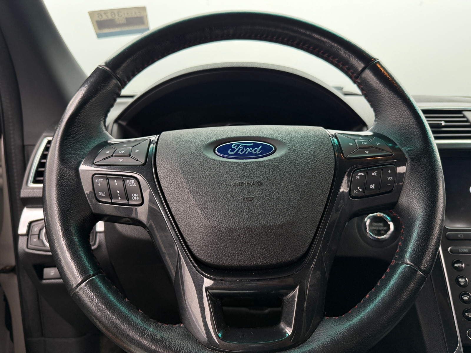 Thumbnail: 2017 Ford Explorer - 4