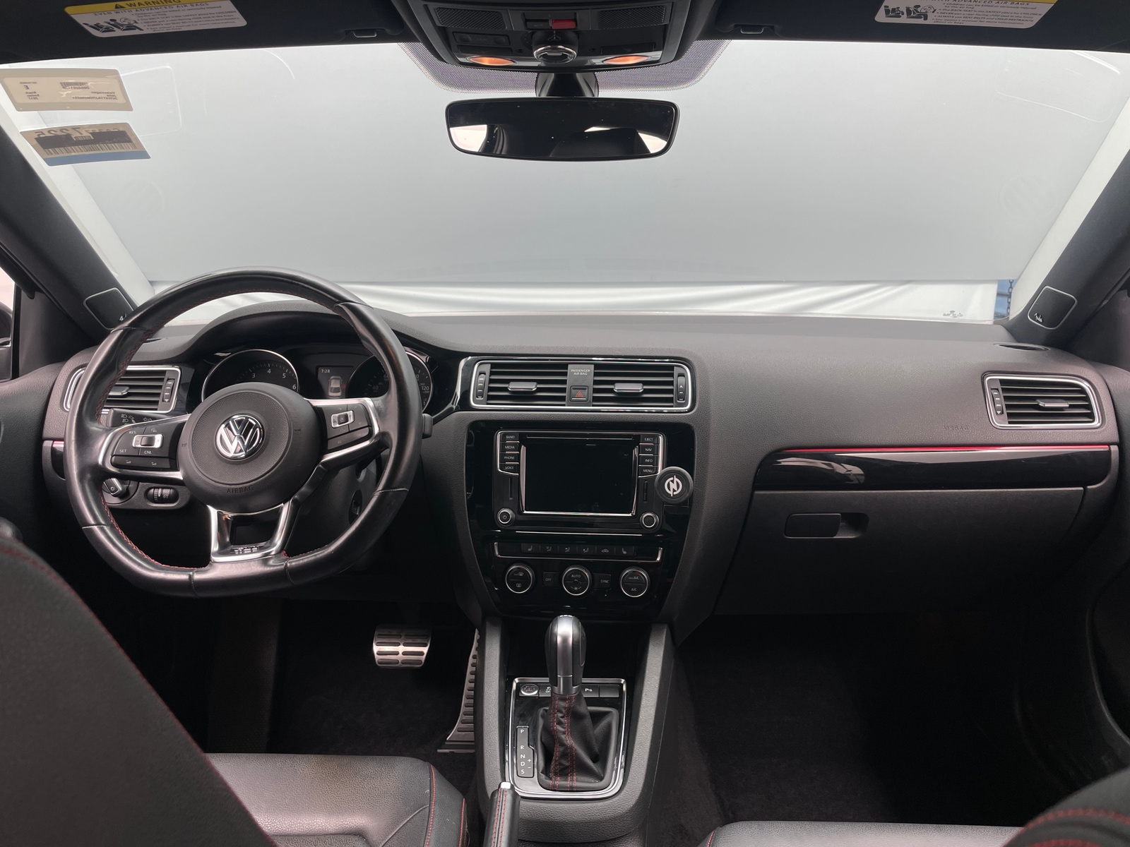 Thumbnail: 2017 Volkswagen Jetta - 2