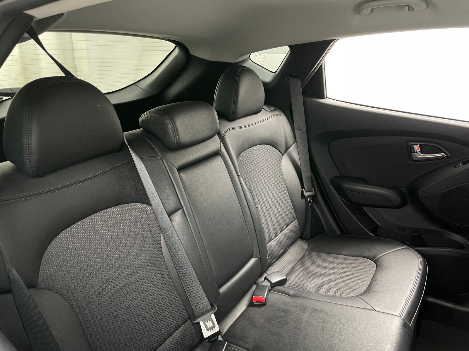 Thumbnail: 2011 Hyundai Tucson - 5