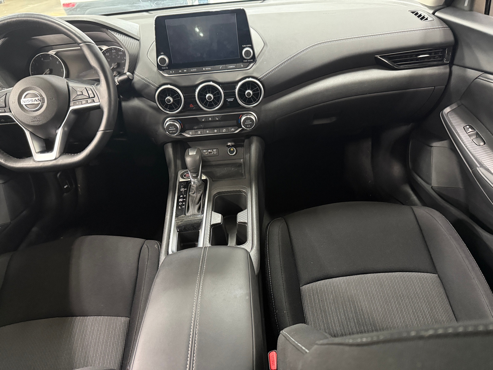 Thumbnail: 2023 Nissan Sentra - 3