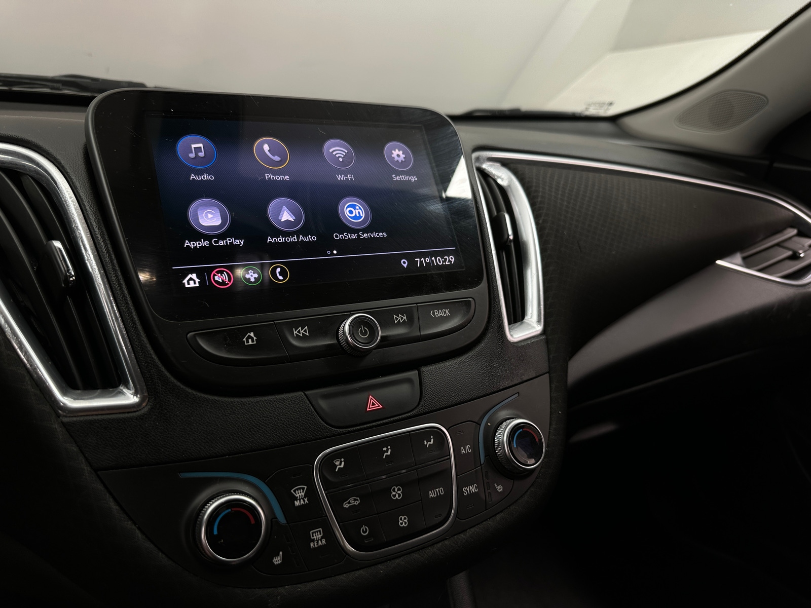 Thumbnail: 2019 Chevrolet Malibu - 4