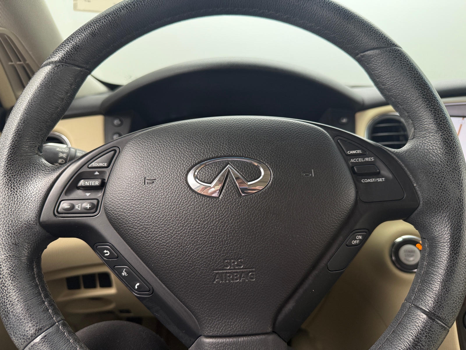 Thumbnail: 2017 INFINITI QX50 - 4