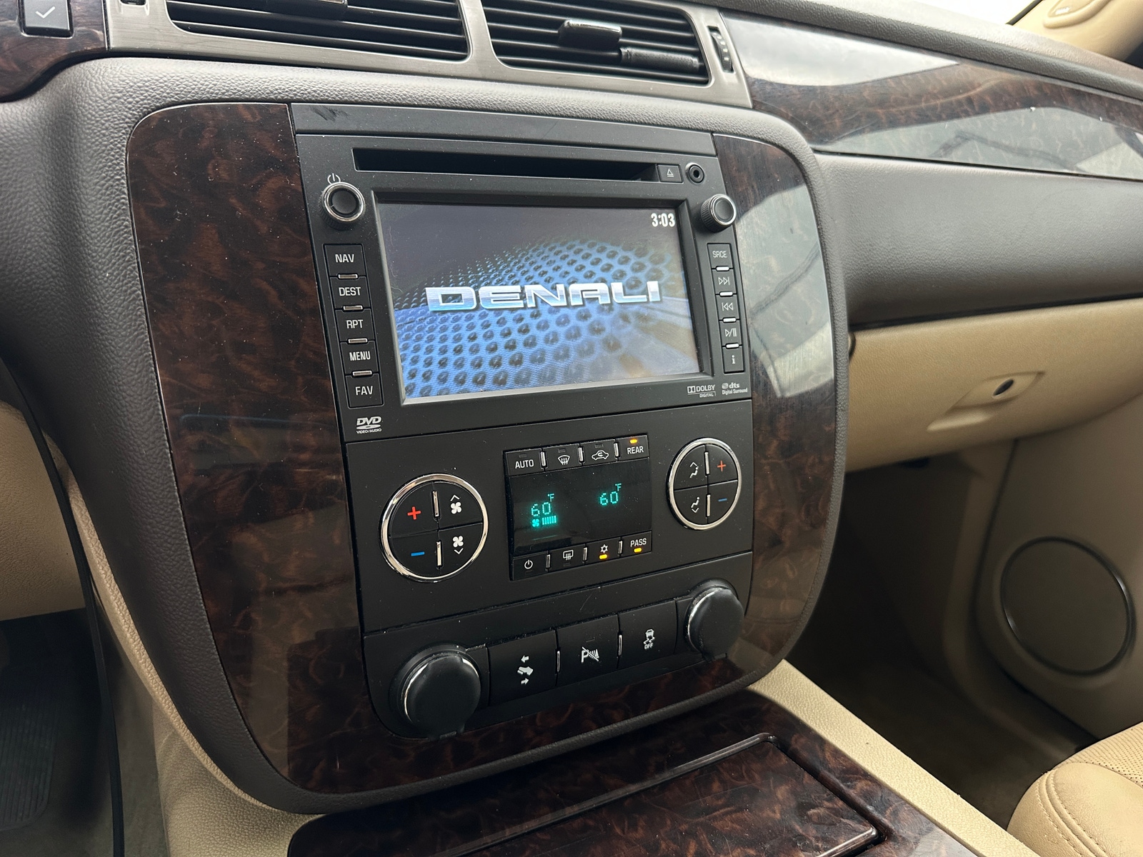 Thumbnail: 2013 GMC Yukon - 3