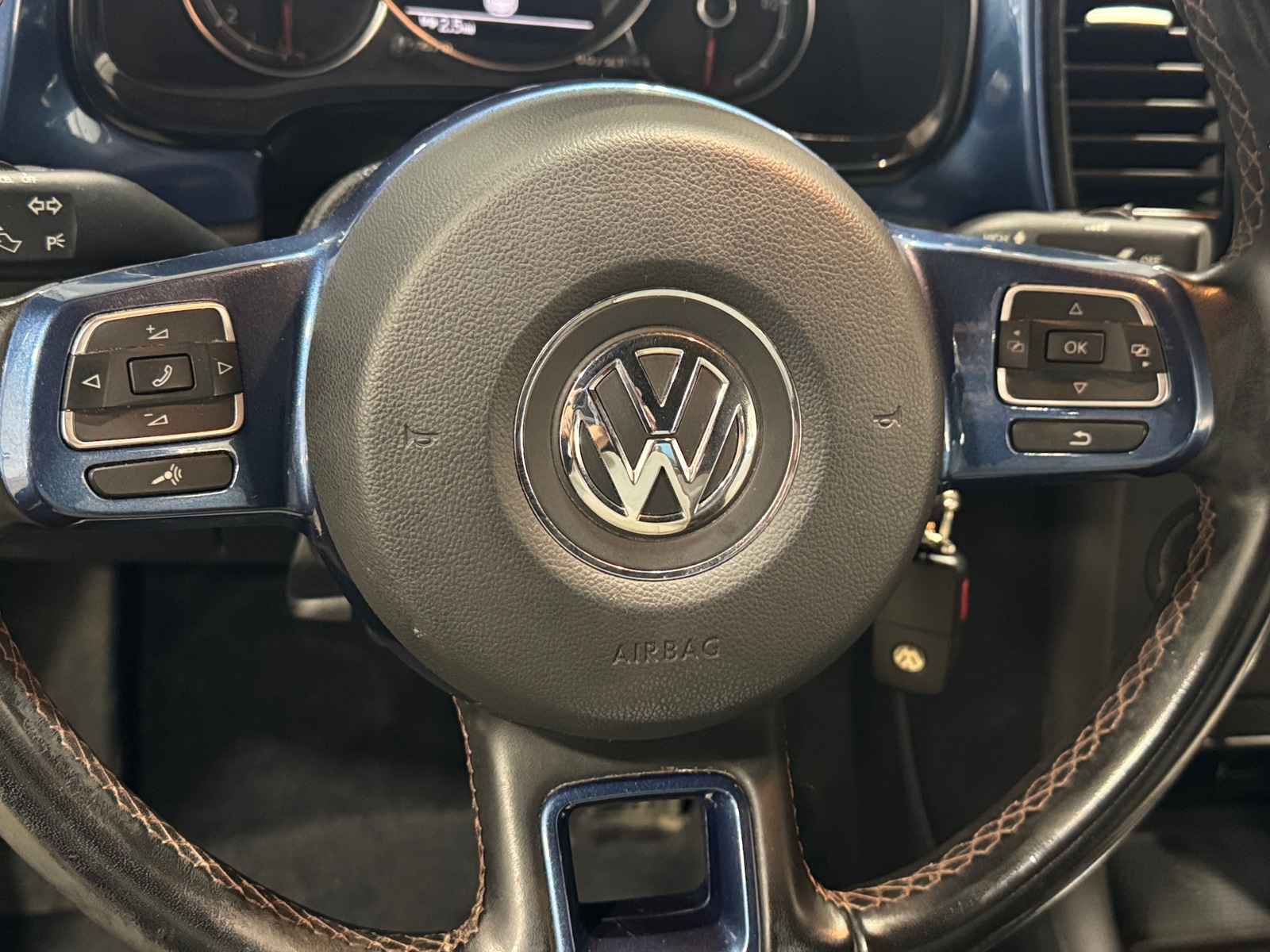 Thumbnail: 2017 Volkswagen Beetle - 5