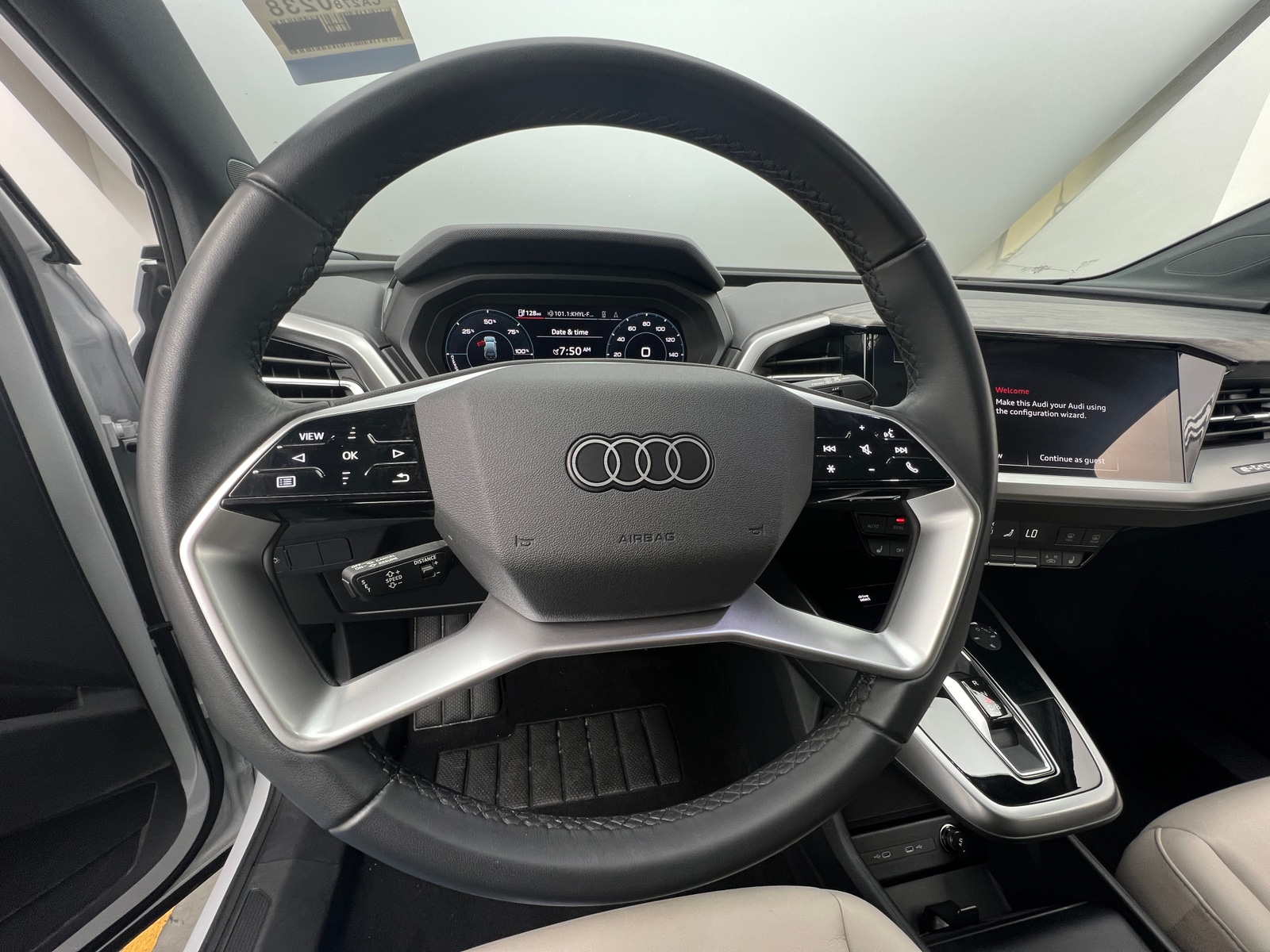 Thumbnail: 2025 Audi Q4 e-tron - 4