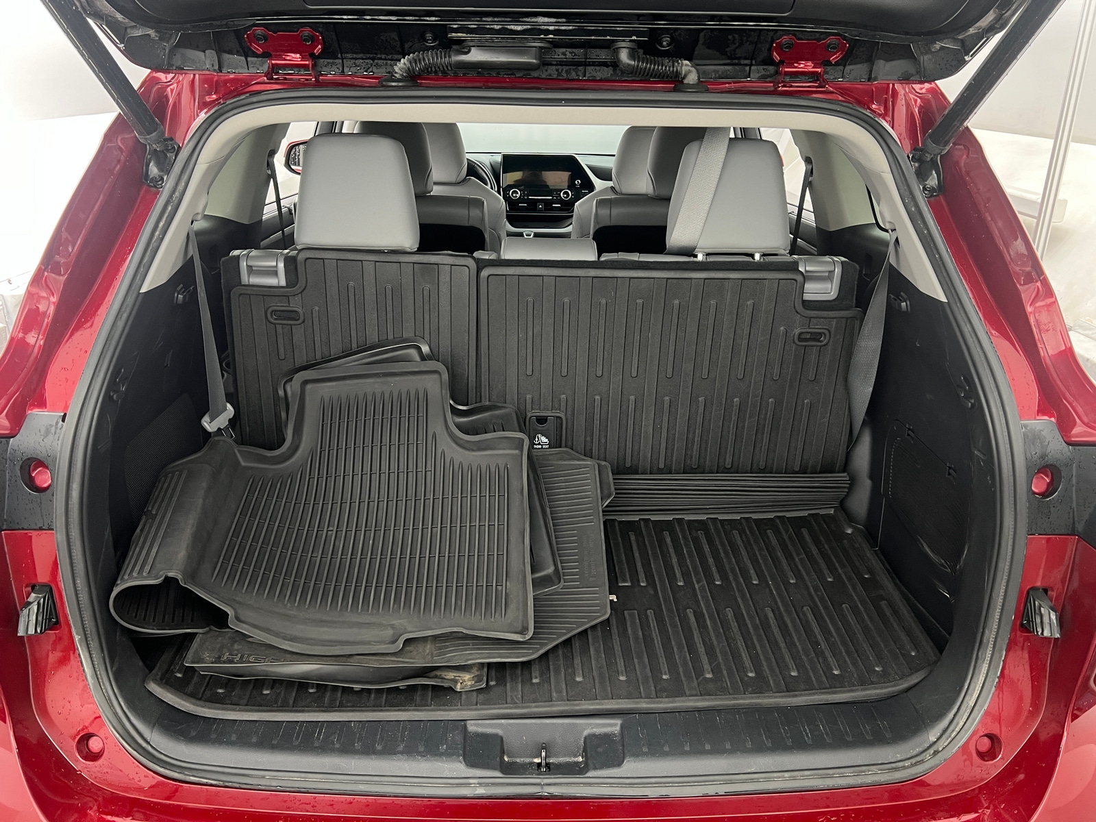 Thumbnail: 2023 Toyota Highlander - 6