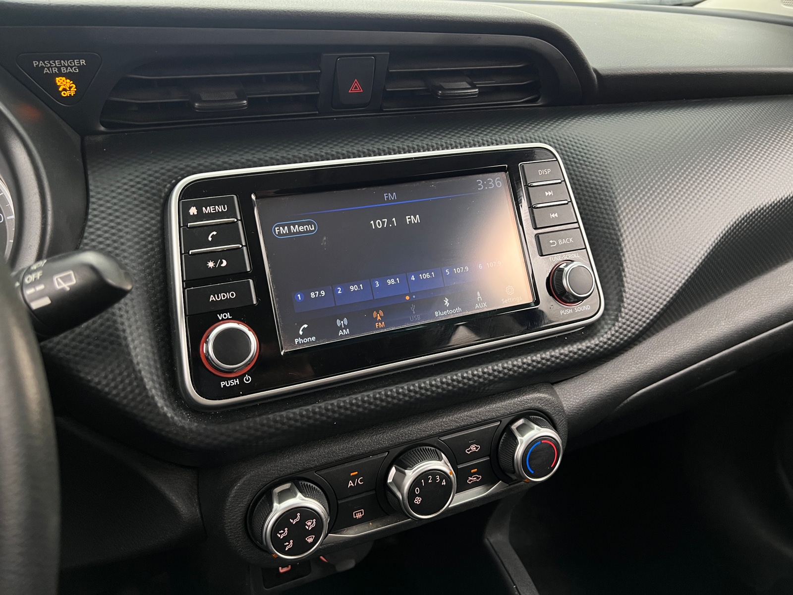 Thumbnail: 2021 Nissan Kicks - 4