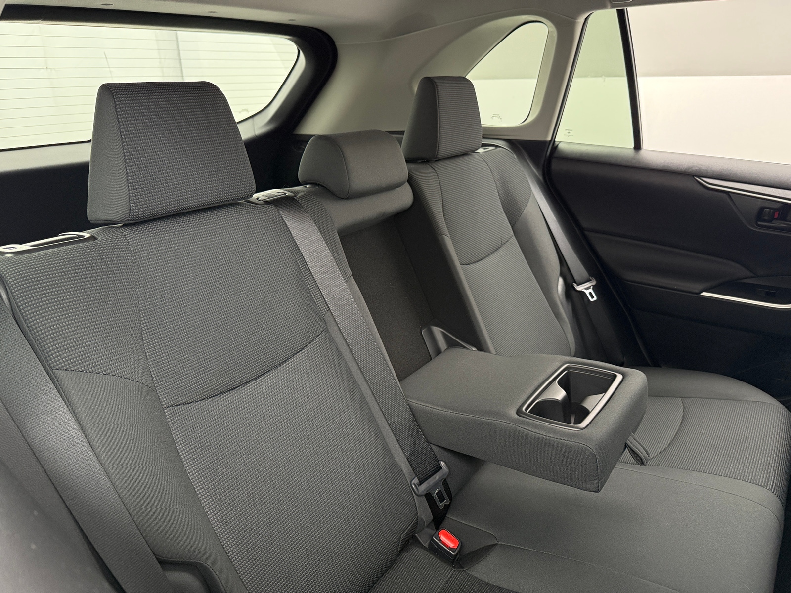 Thumbnail: 2021 Toyota RAV4 - 6