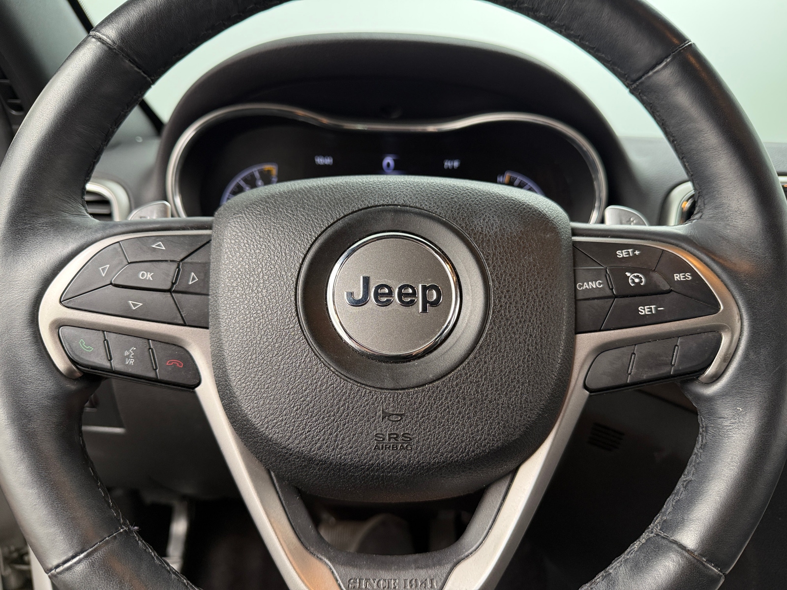Thumbnail: 2017 Jeep Grand Cherokee - 4