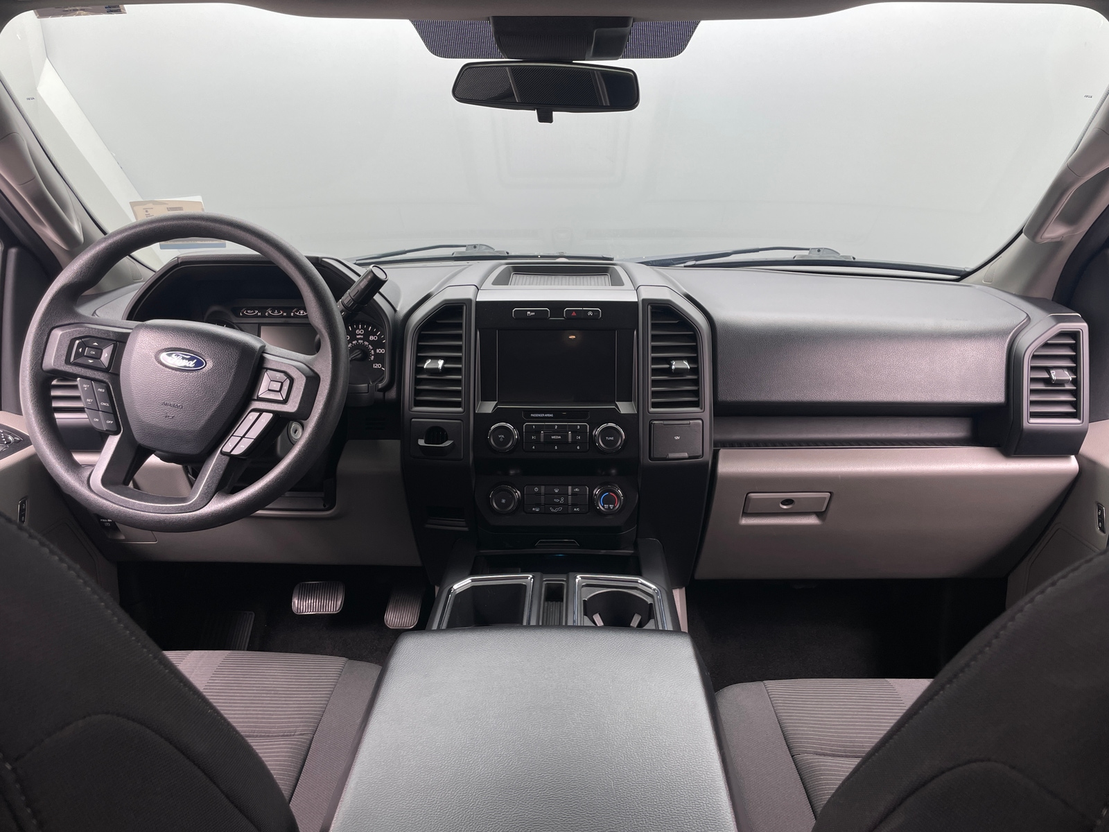 Thumbnail: 2020 Ford Econoline - 3