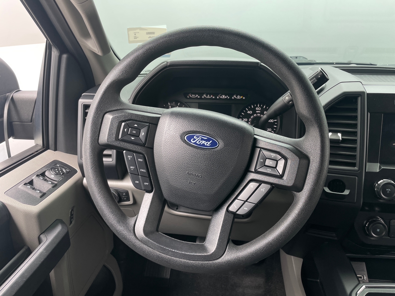 Thumbnail: 2020 Ford Econoline - 5