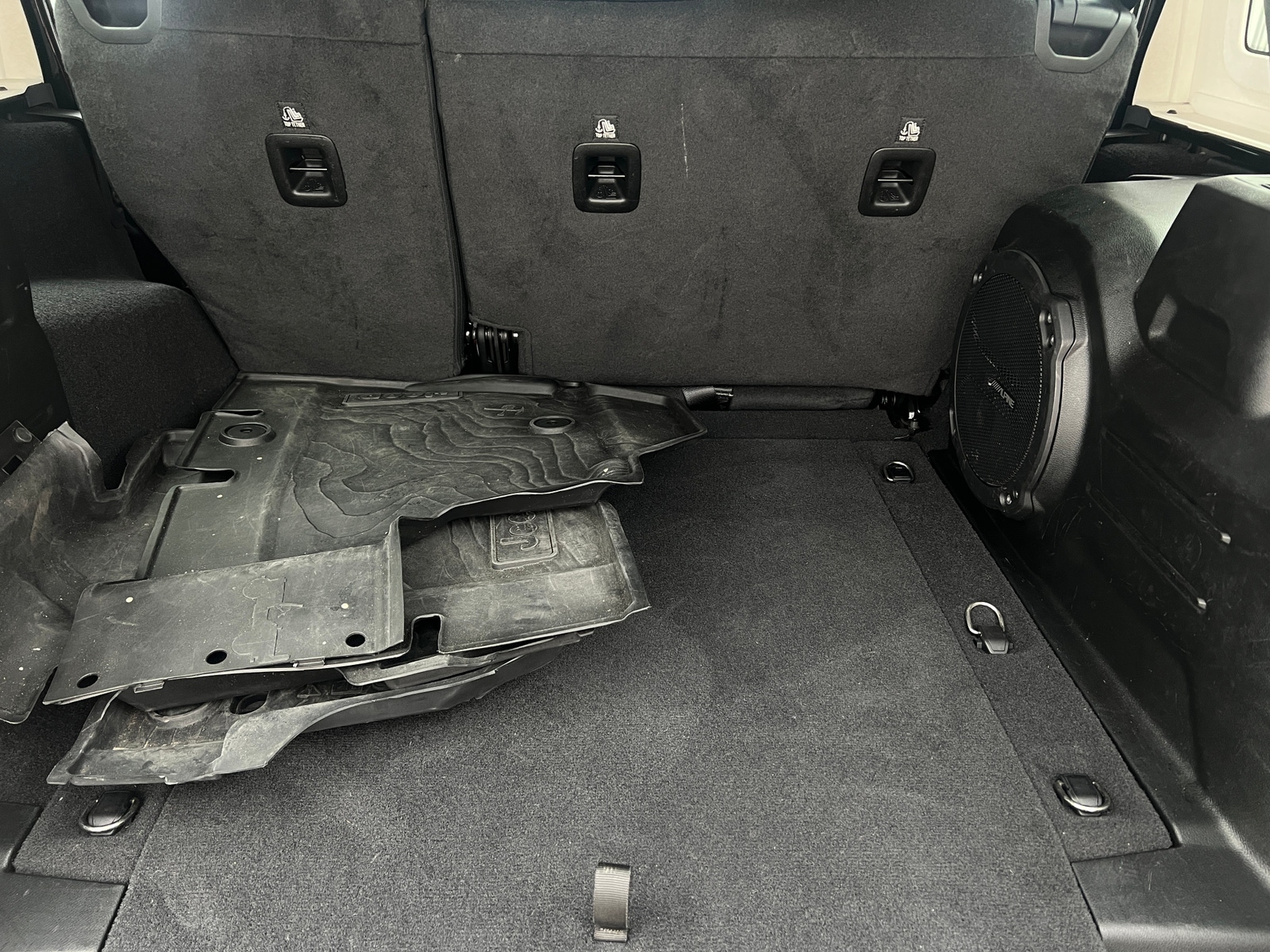Thumbnail: 2021 Jeep Wrangler - 7