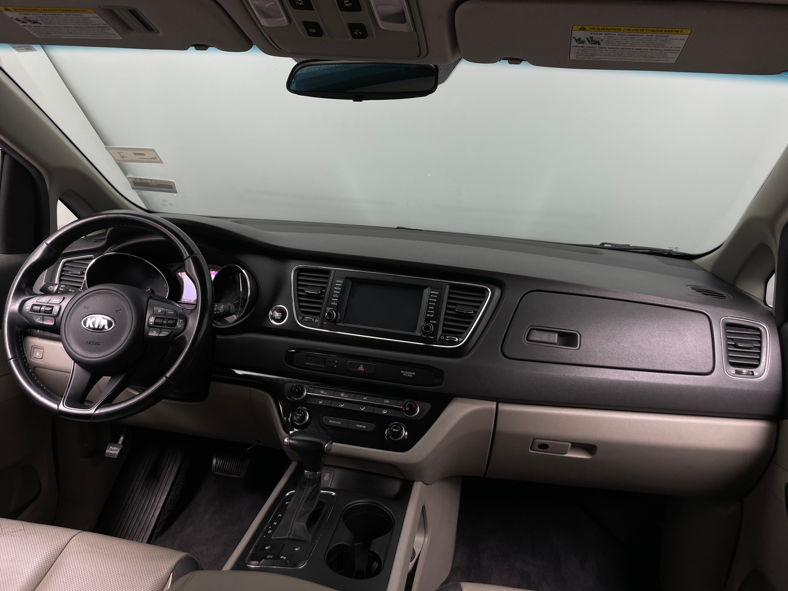 Thumbnail: 2017 Kia Sedona - 3