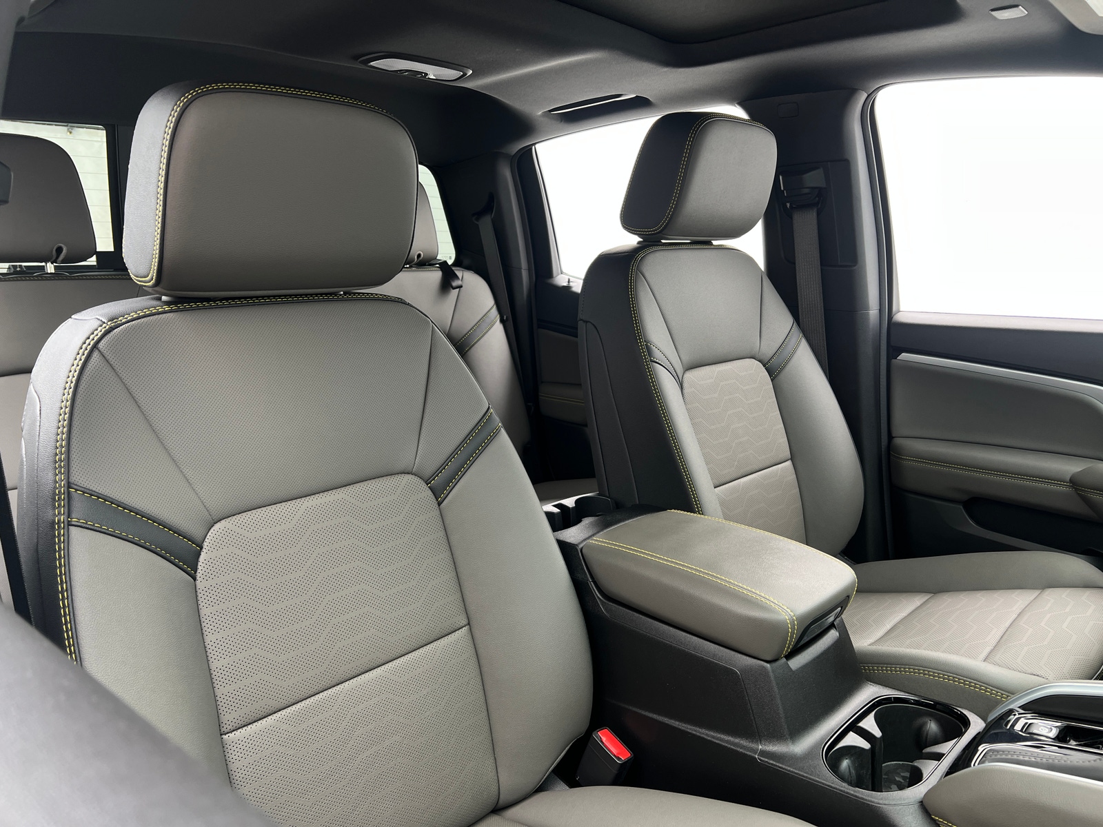 Thumbnail: 2025 Chevrolet Colorado - 2