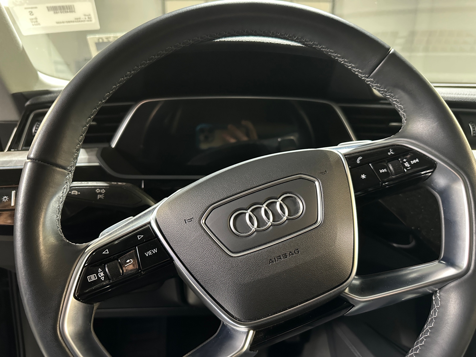 Thumbnail: 2024 Audi Q8 e-tron - 4