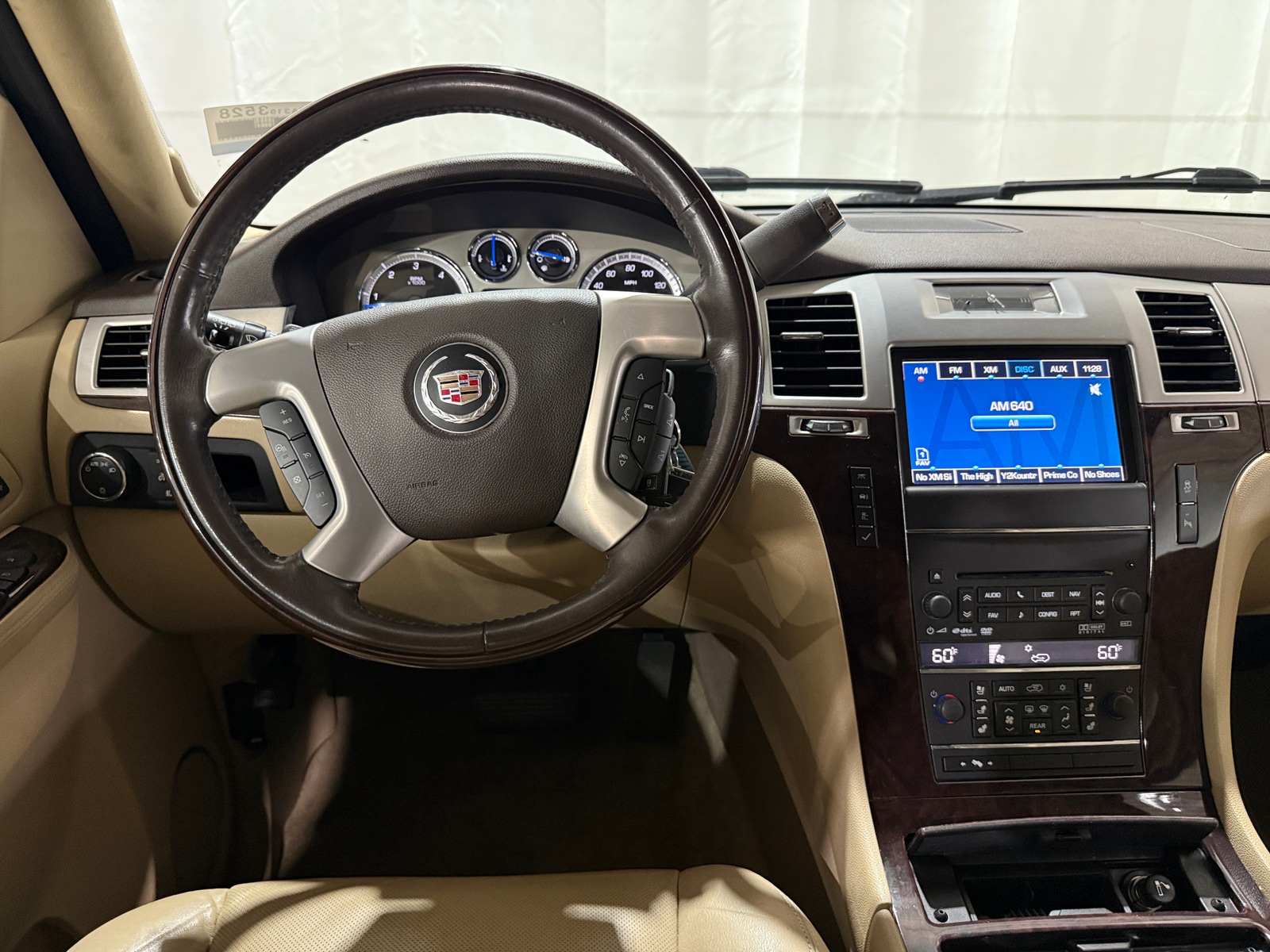 Thumbnail: 2012 Cadillac Escalade - 4