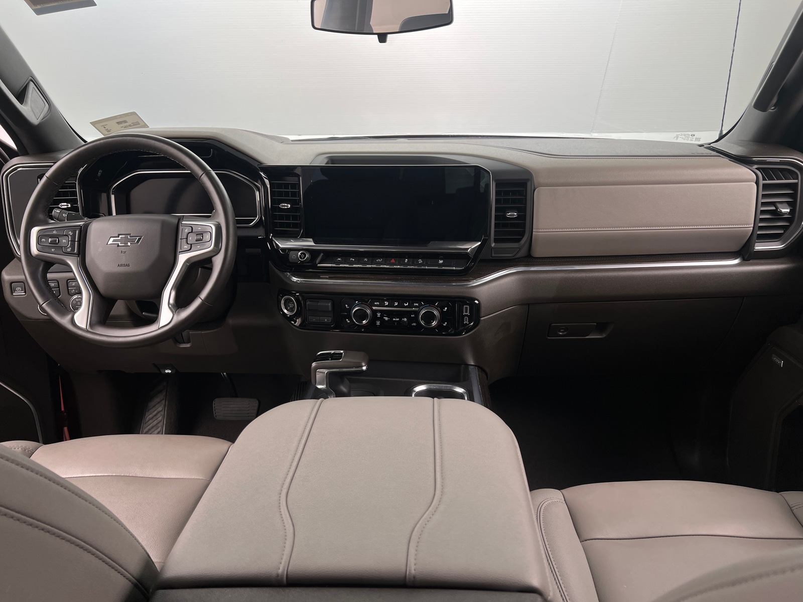 Thumbnail: 2024 Chevrolet Silverado 1500 - 3