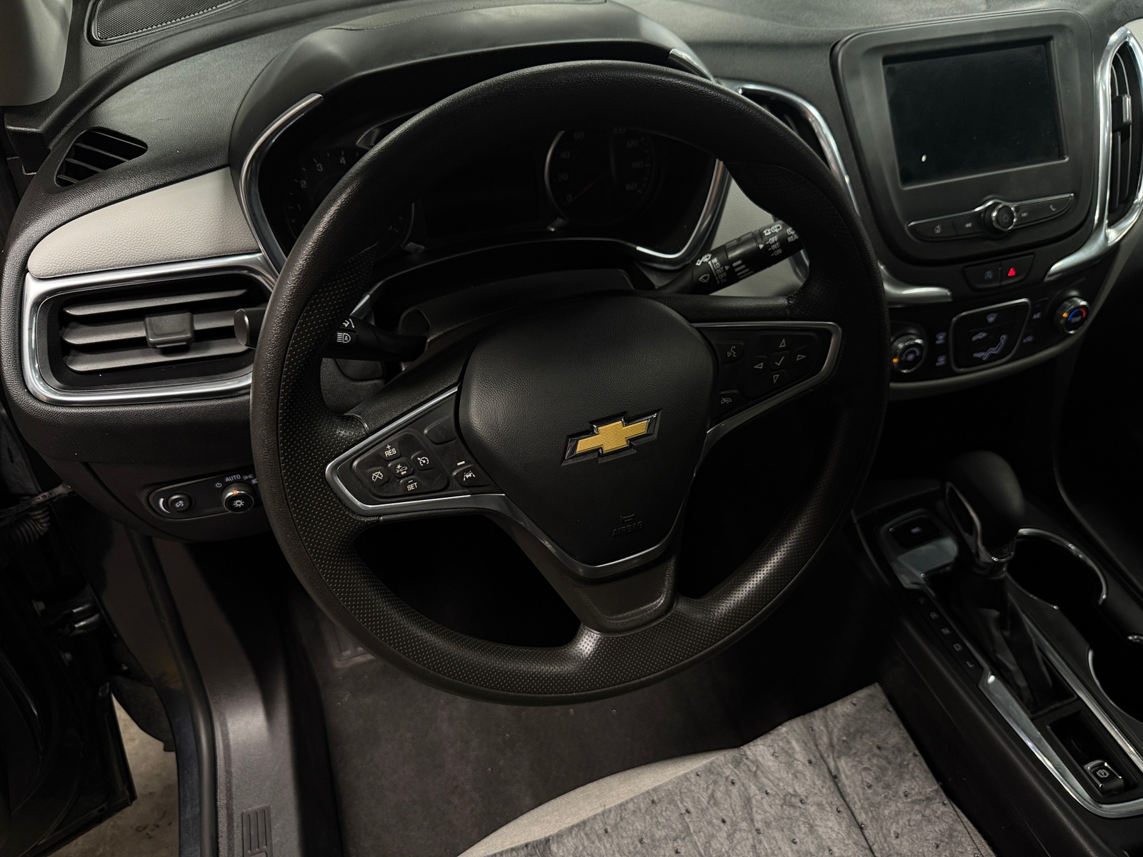 Thumbnail: 2023 Chevrolet Equinox - 5