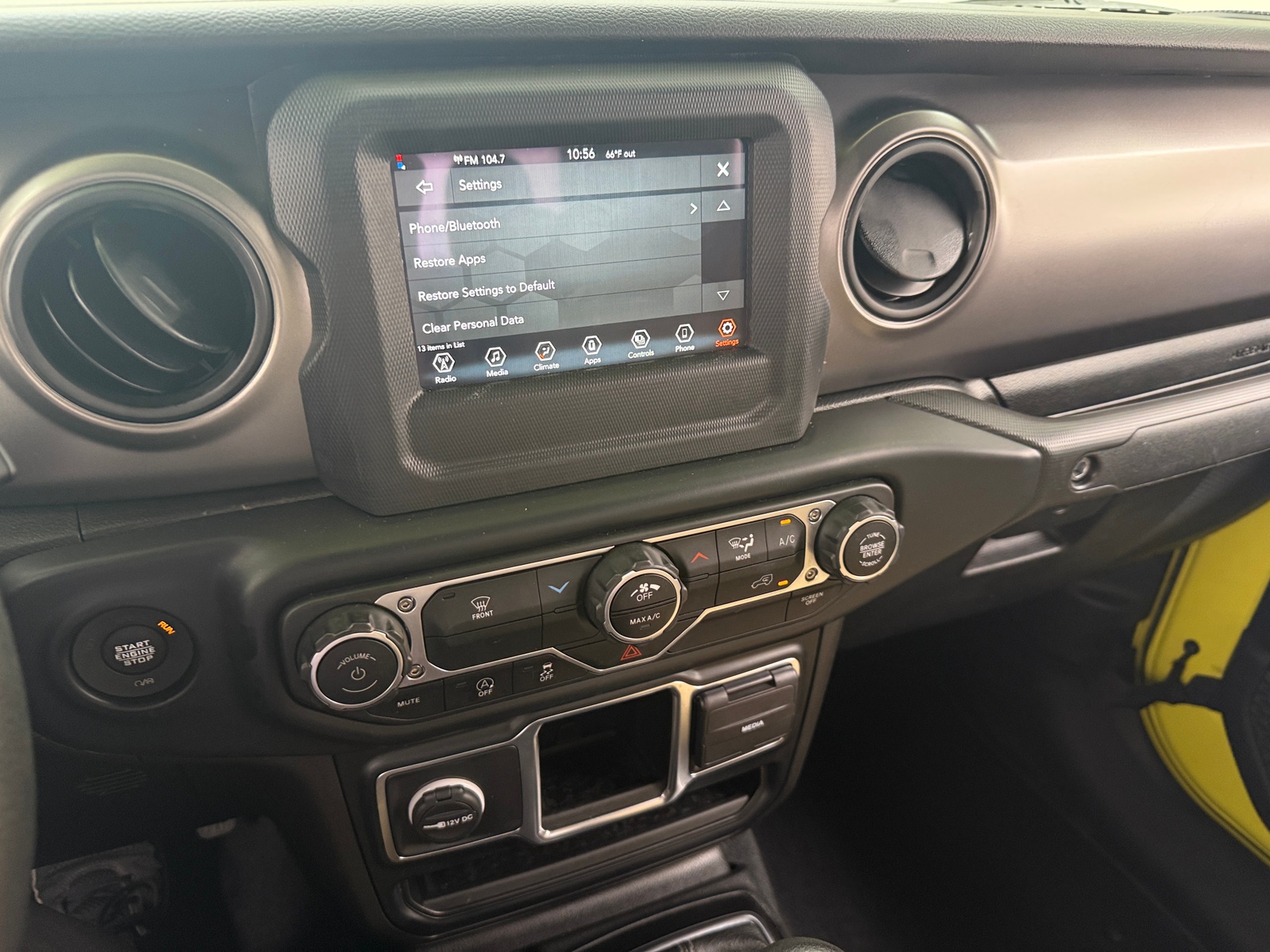 Thumbnail: 2023 Jeep Gladiator - 4