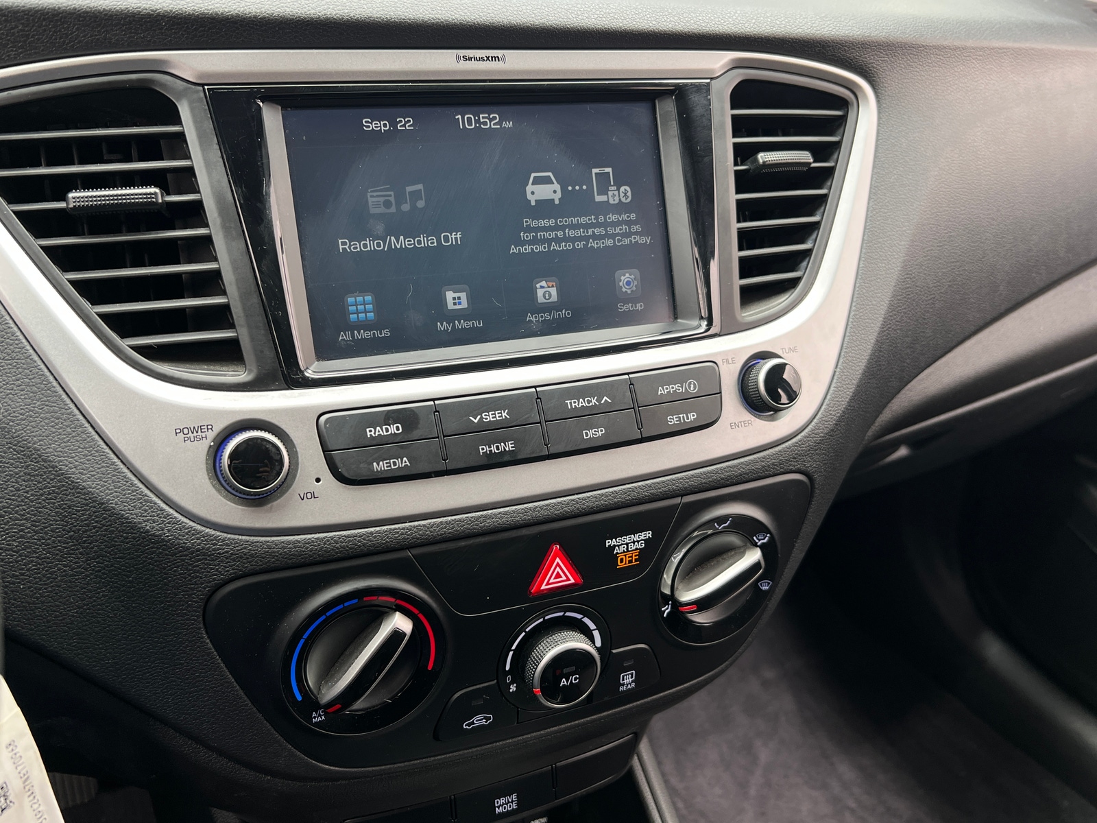 Thumbnail: 2022 Hyundai Accent - 4