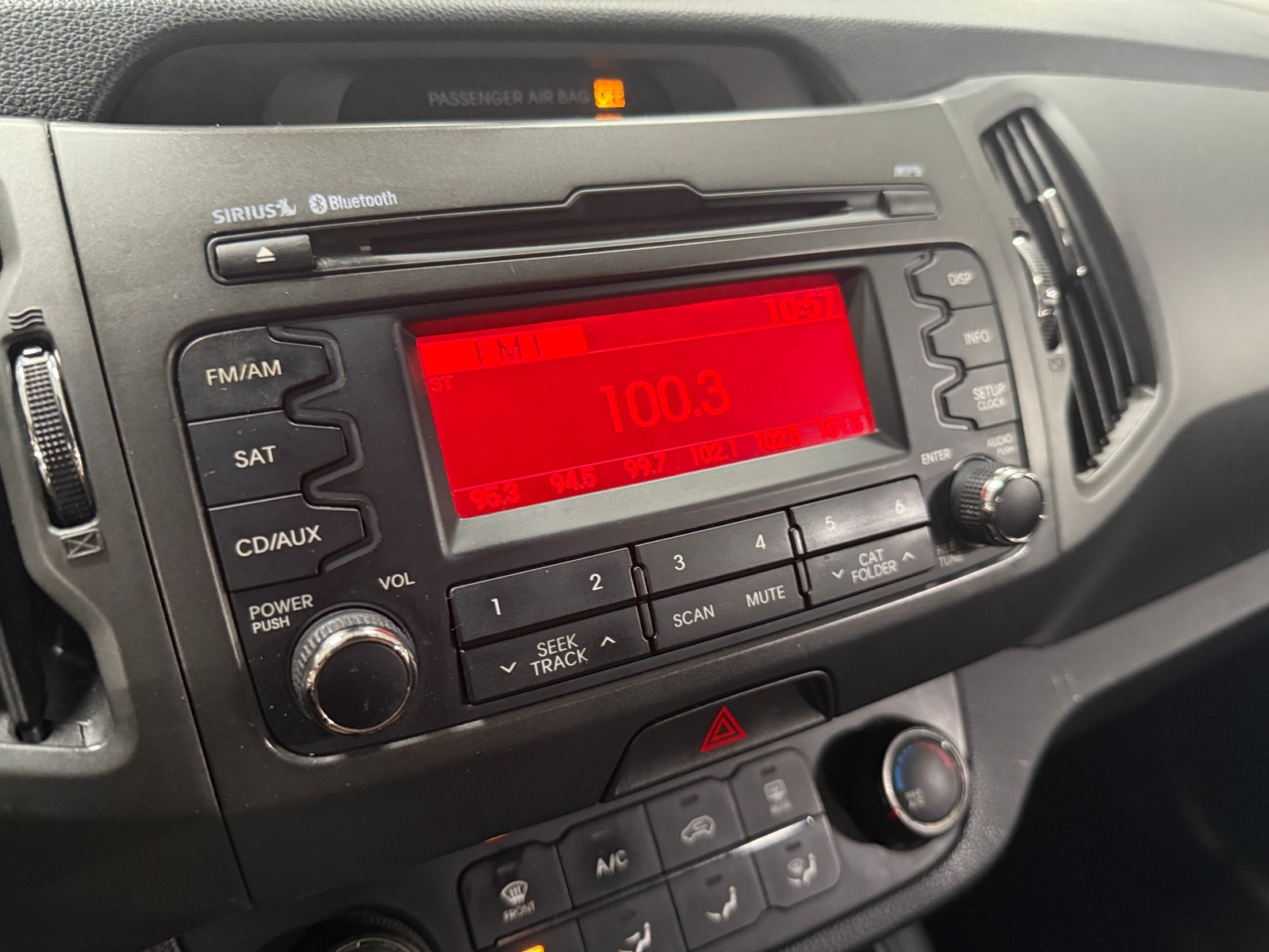 Thumbnail: 2011 Kia Sportage - 4