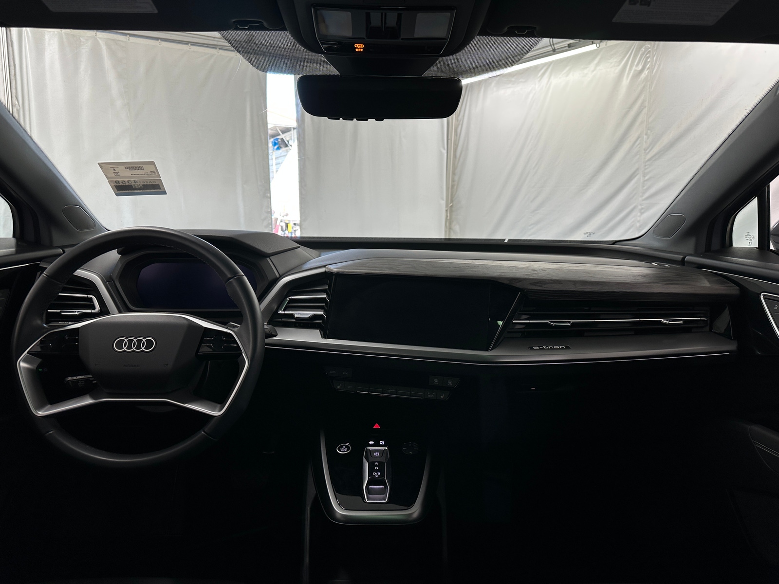 Thumbnail: 2024 Audi Q4 e-tron - 2
