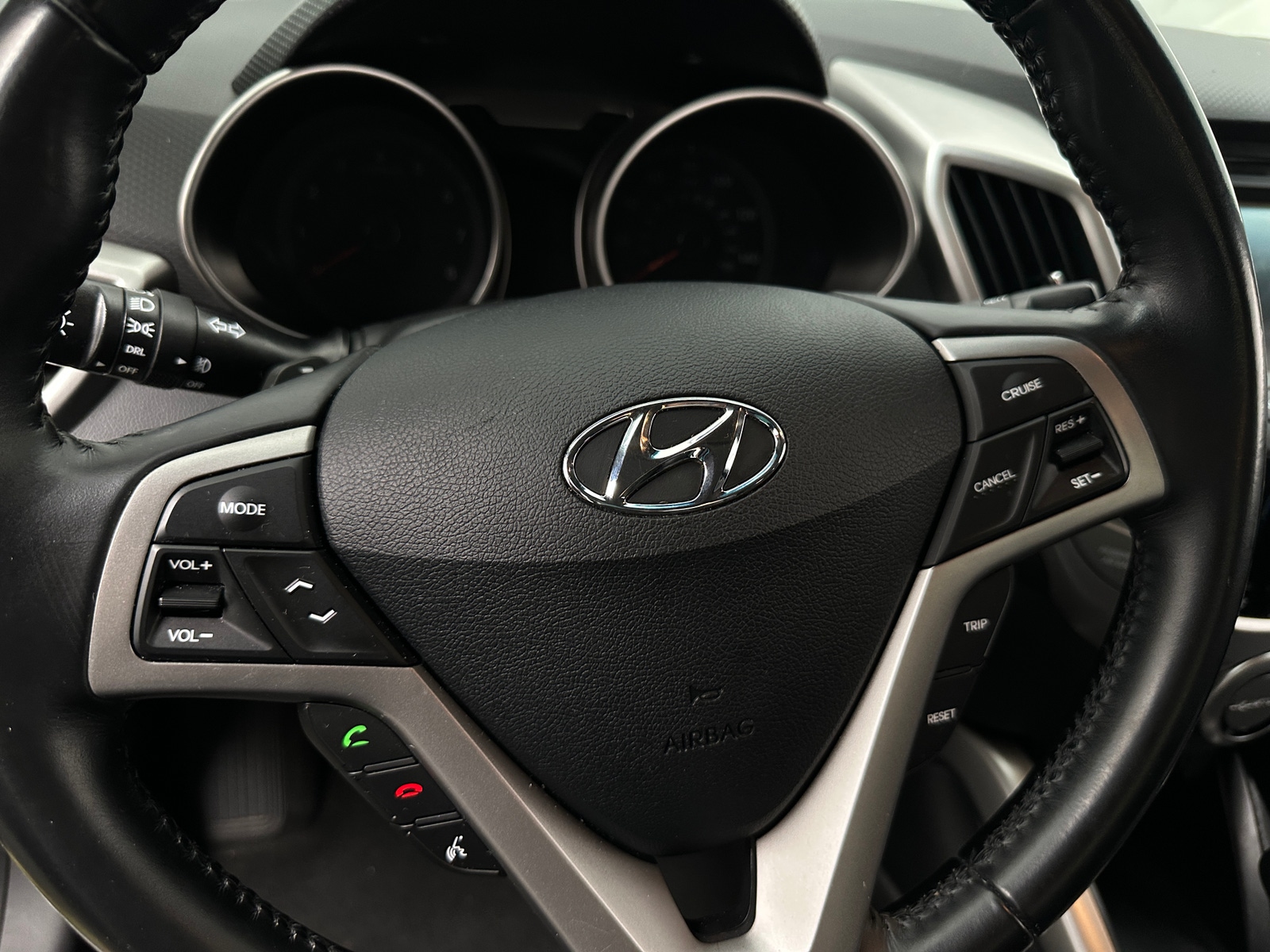 Thumbnail: 2015 Hyundai Veloster - 3