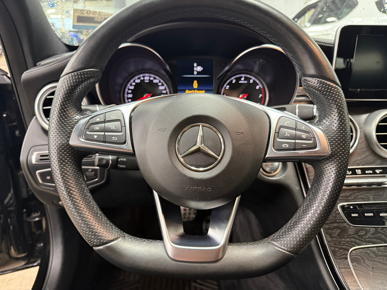 Thumbnail: 2015 Mercedes-Benz C-Class - 5