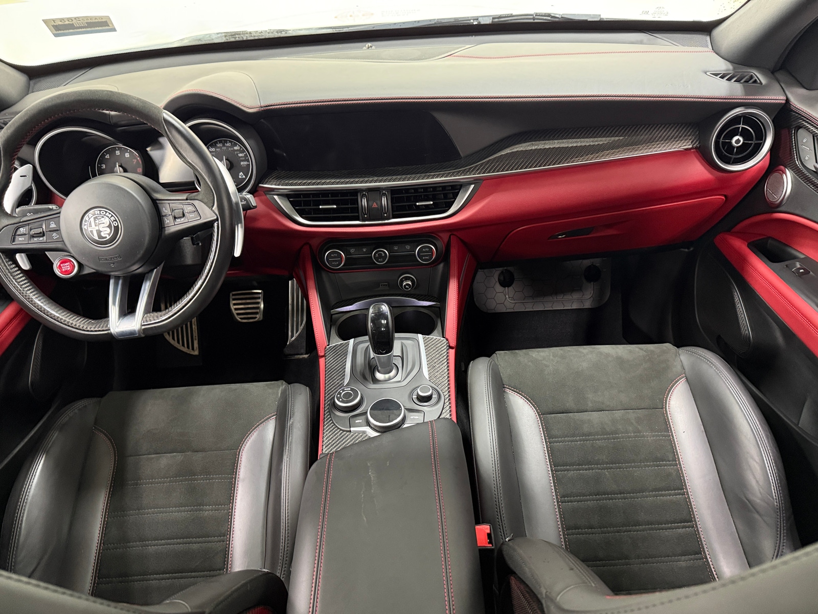 Thumbnail: 2018 Alfa Romeo Stelvio - 2