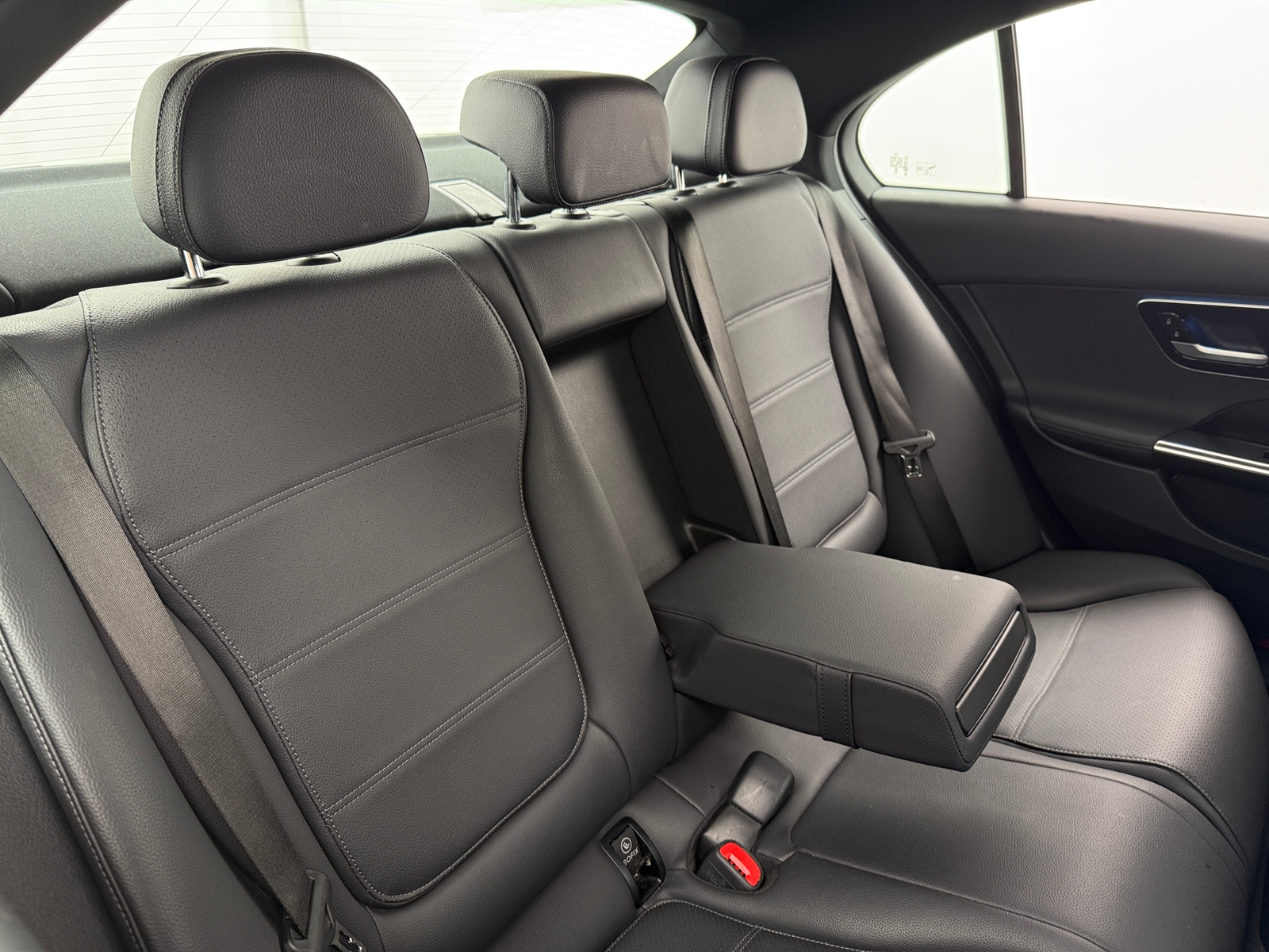 Thumbnail: 2024 Mercedes-Benz C-Class - 5