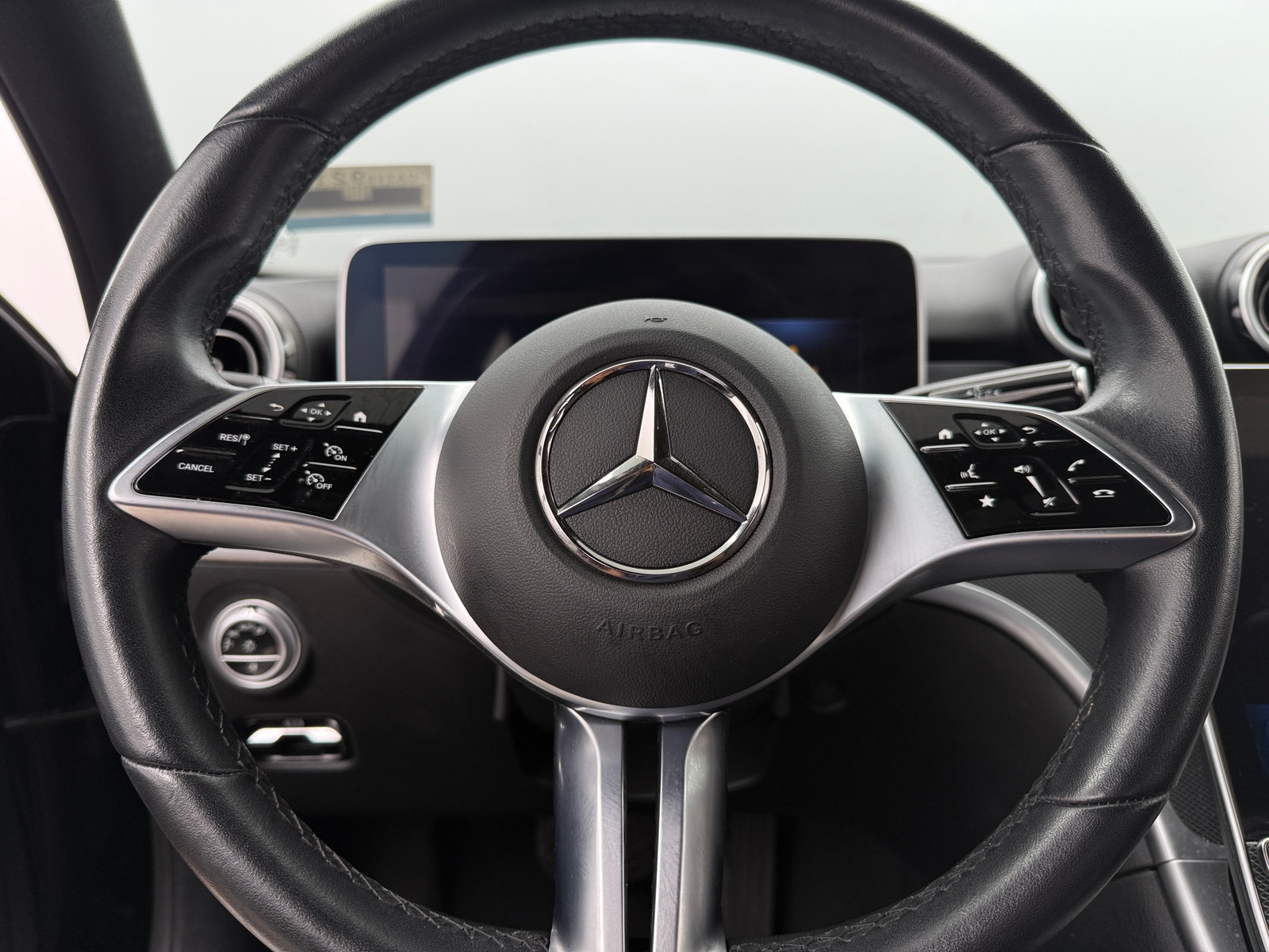 Thumbnail: 2024 Mercedes-Benz C-Class - 4