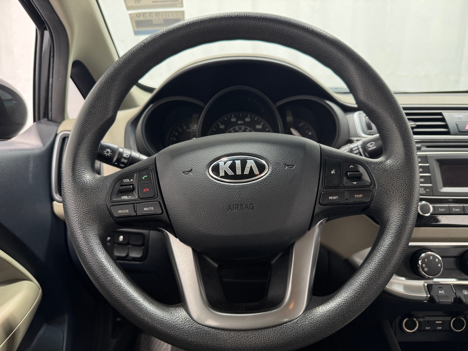 Thumbnail: 2016 Kia Rio - 5