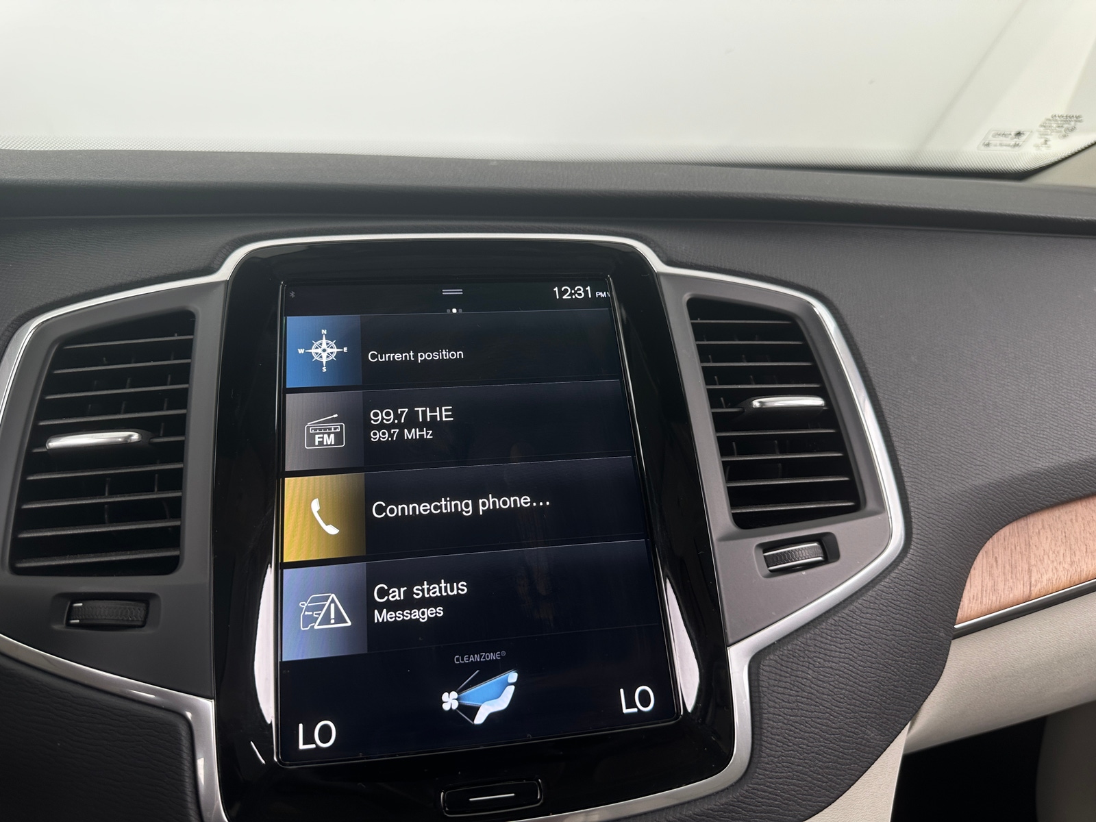 Thumbnail: 2022 Volvo XC90 - 3