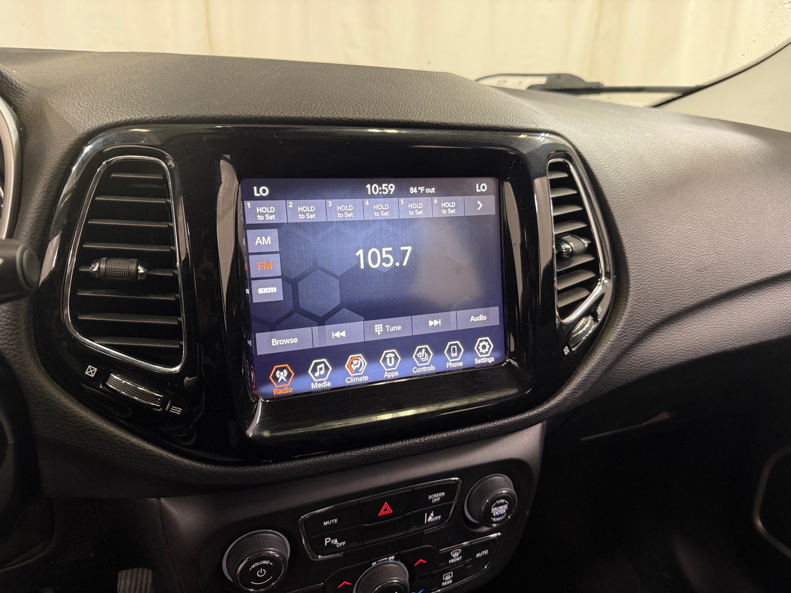 Thumbnail: 2021 Jeep Compass - 3