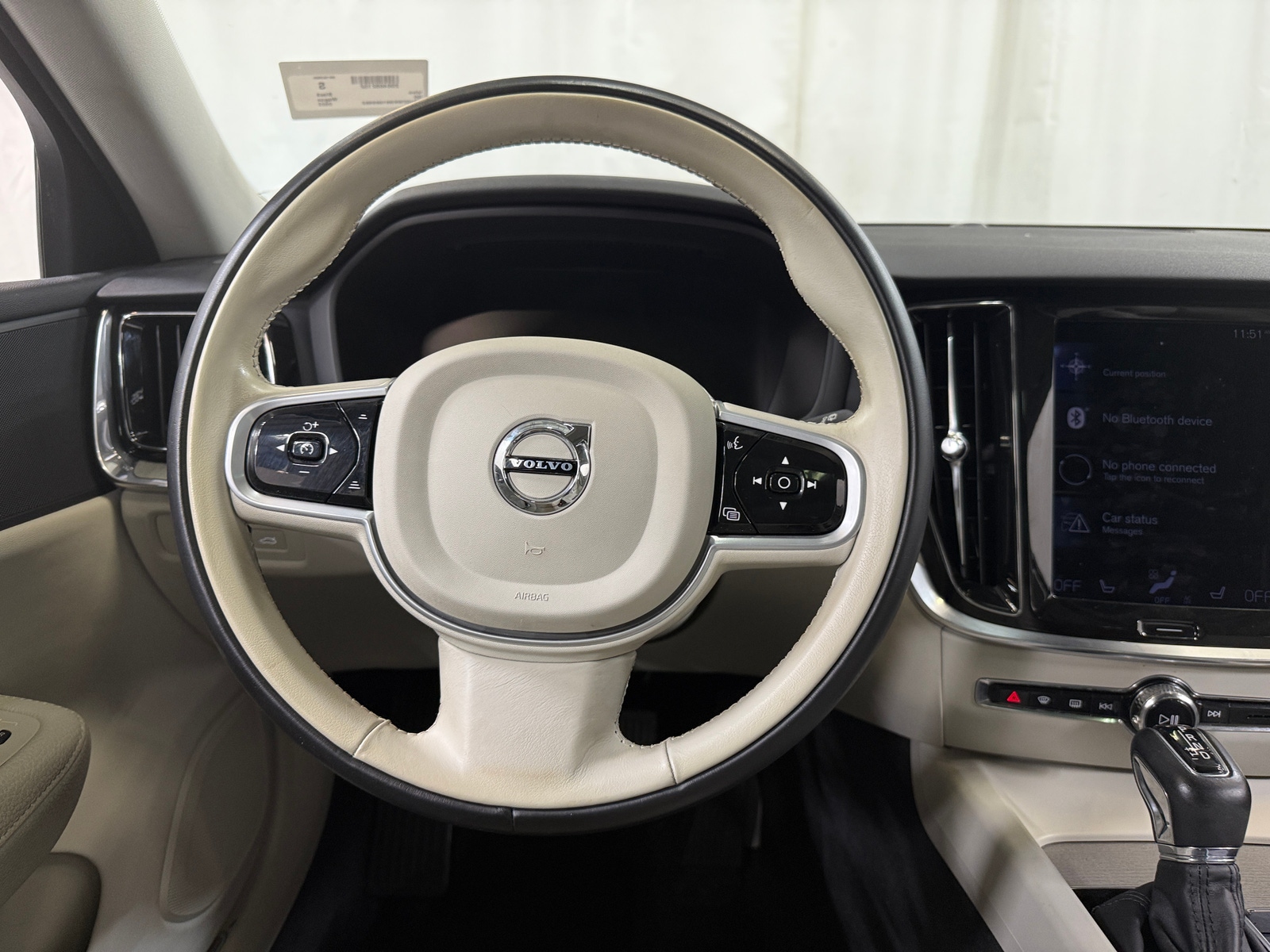 Thumbnail: 2022 Volvo V60 - 4