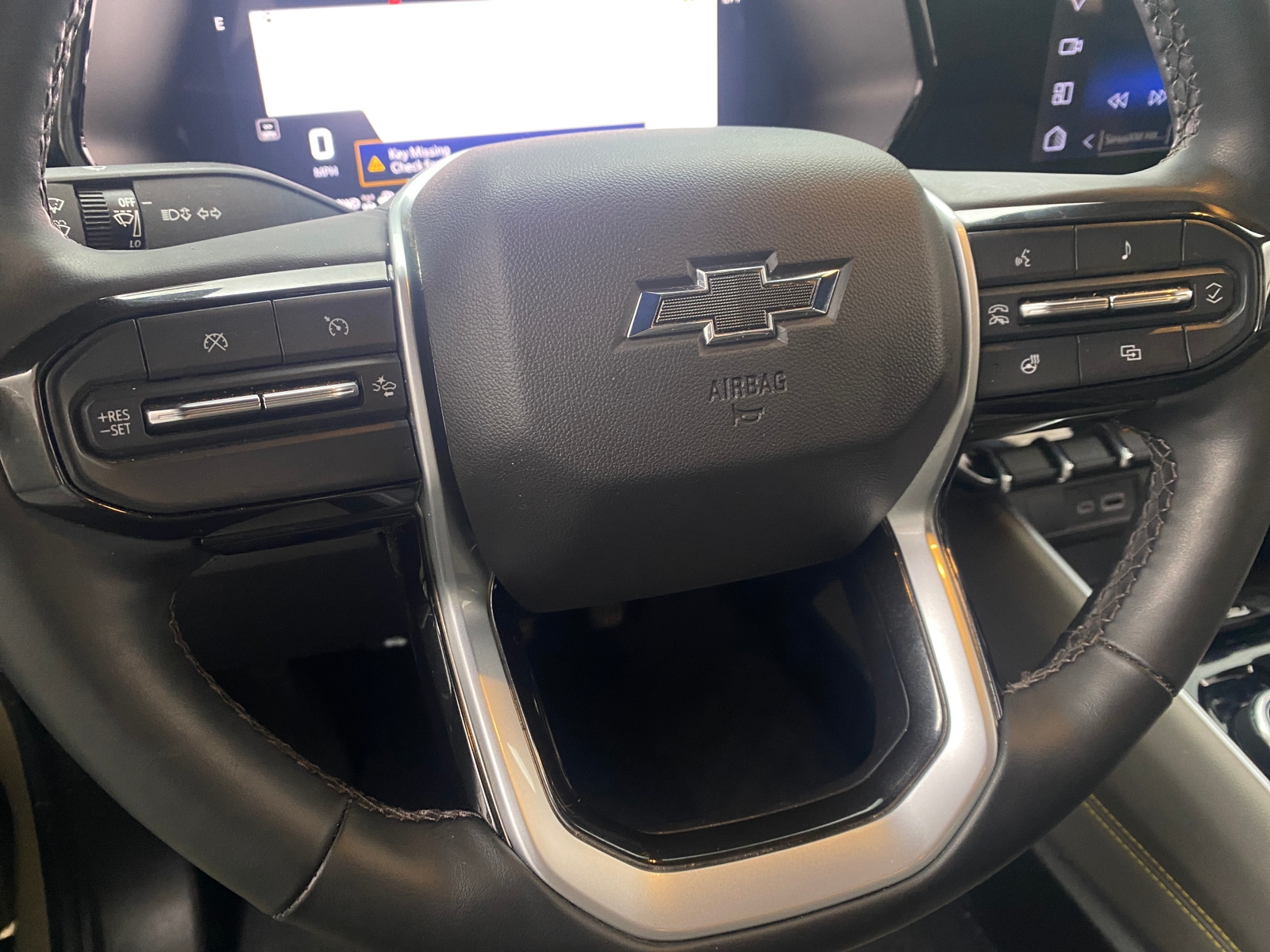 Thumbnail: 2023 Chevrolet Colorado - 4